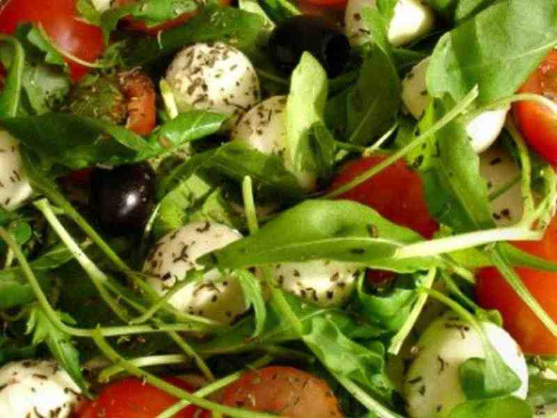 Mozzarella Rucola Salat