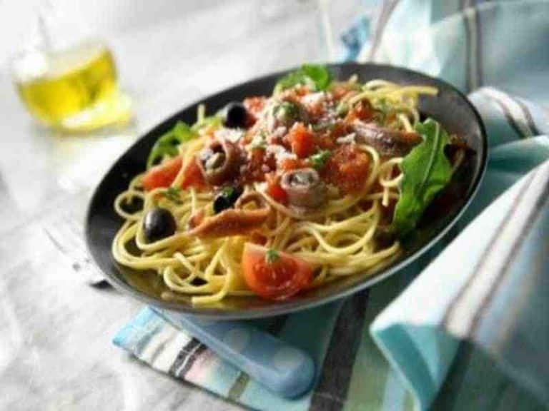 Pasta alle Acciughe Rezept