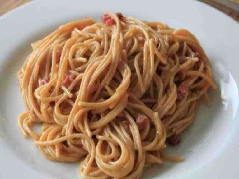 Gebratener grüner Spargel im Speckmantel Rezept