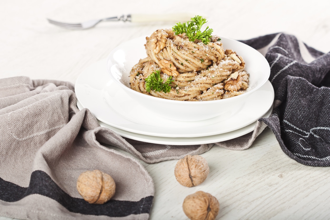 Spaghetti mit Walnuss-Sauce 