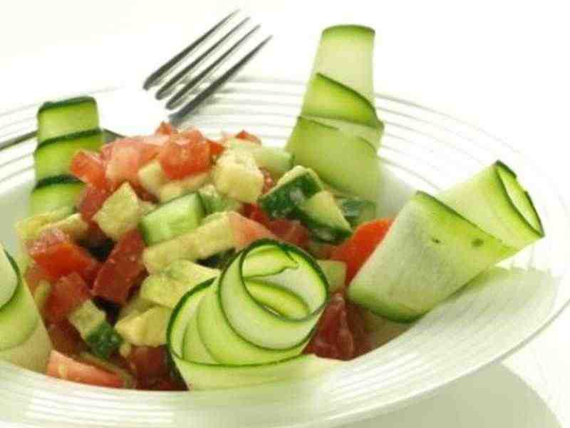 Zucchini Tomaten Salat