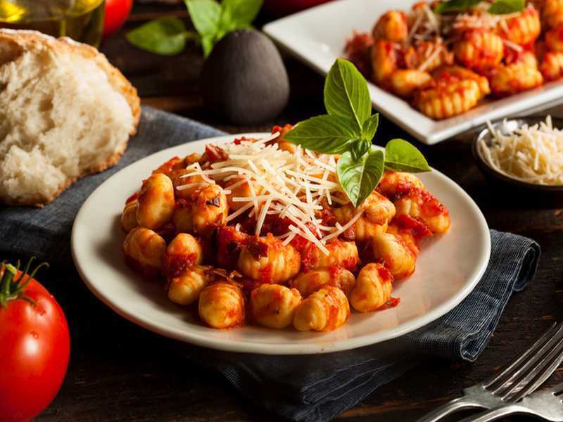 Gnocchi Mit Champignons Und Tomaten - traditional italian meat