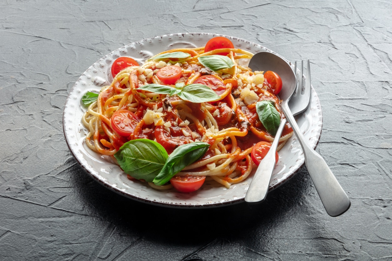 Pasta mit Parmesan und Tomaten 