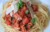 Spaghetti mit kalter Tomatensoße